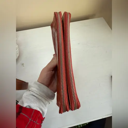 TANO Vintage Red Soft Leather Zip Around Wallet Distressed Magnetic