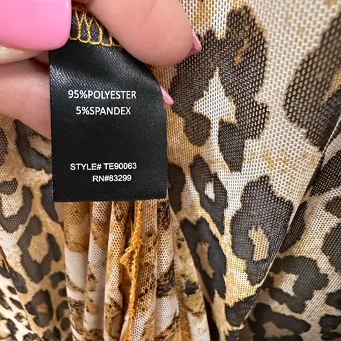 KIMONO LEOPARD PRINT, SHEER. Wrap, cardigan, cover up, over layer Yellow Size 1X