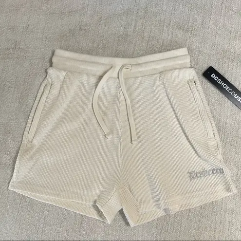 DC Shoes Women’s Old School Shorts White Size M