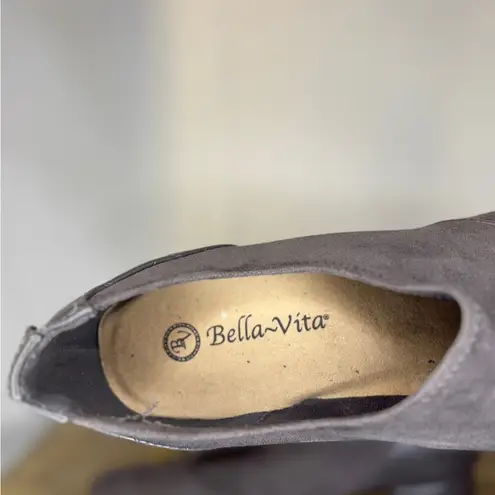 Bella Vita Gray Heels Elegant Design Size 12M