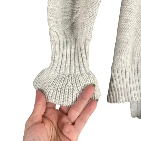 Simply Vera, Vera Wang Simply Vera Vera Wang Gray V-Neck Cable Knit Jeweled Sweater Women Sz S