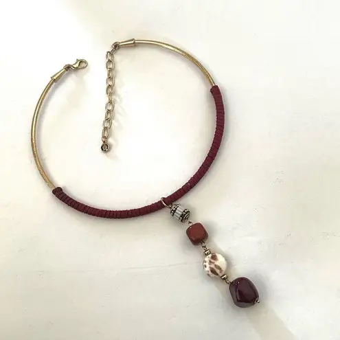 C 1946 gold tone orange metal choker pendant necklace