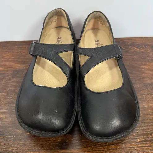 Alegria black leather clog size 39 1.5" Heel
