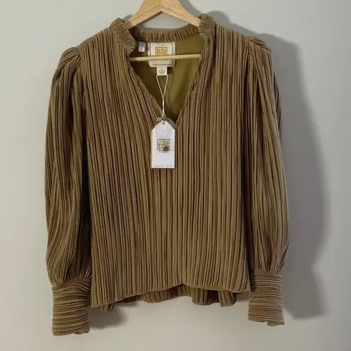 EMILY MCCARTHY HAMPTON TOP NWT size small Gold Size L