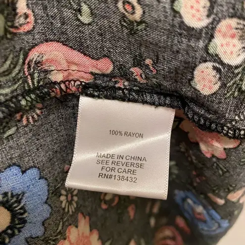 Modcloth  Floral Boho Whimsygoth Sleeveless Lace Up Tassel Blouse Size 1X