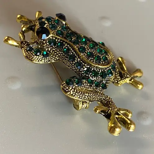 Frog Pin Brooch Gold Tone Metal Green Rhinestones Fashion Jewelry