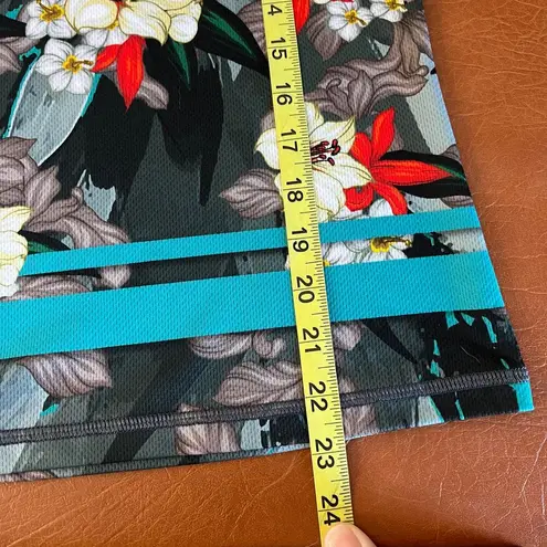 InkNBurn Gray Blue Floral Short Sleeve Graphic T Shirt XXS 2XS Workout Running