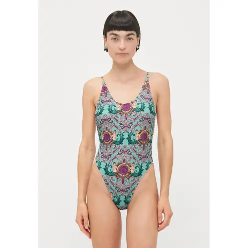 Adriana Degreas Le Sirenuse Side