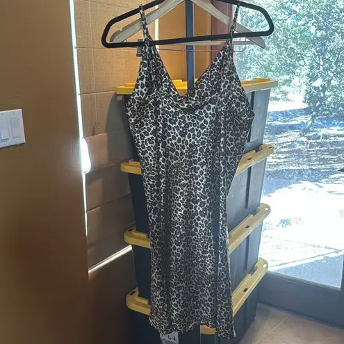 Intimo Cheetah Print w/ Hot Pink Piping and Bow Chemise Size Large Tan