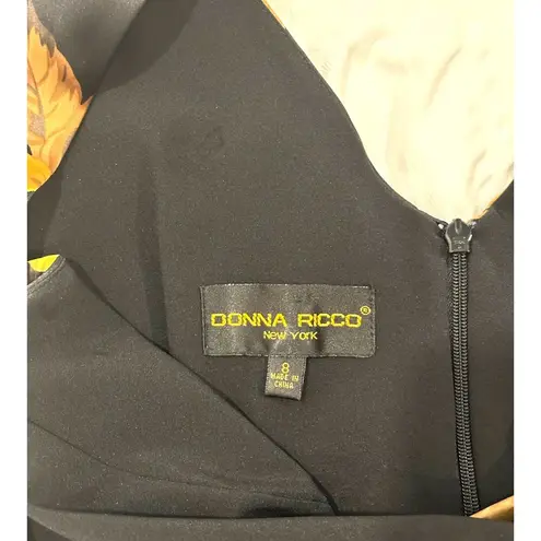 Donna Ricco Black/Gold Floral Sleeveless ruched side Sheath Dress size 8