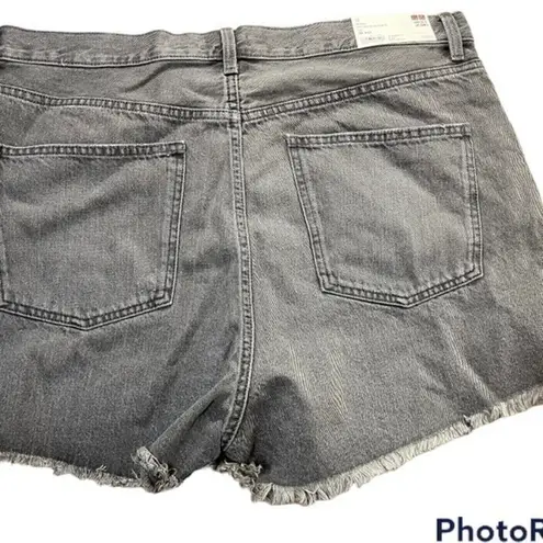 Uniqlo ☀️ High-Rise Denim Shorts Size 36