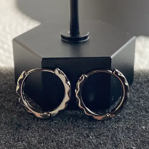 Titanium Steel Small Hoop Earrings for Men Women,Personality Punk Hip Hop Earrings Black