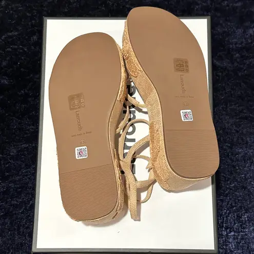 Larroude Gio flatform embroidered Sandals size 6.5 new w original box, dust bags Tan