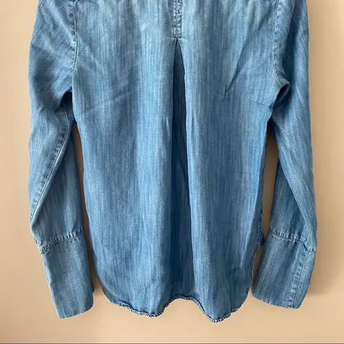 Cloth & Stone  Button Down Denim Shirt Sz Small