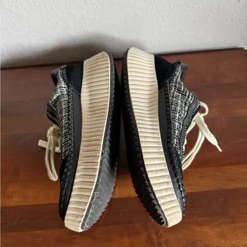 Dolce Vita Black Tweed Dolen Lace Up Fashion Sneaker Womens 7.5 Blokecore