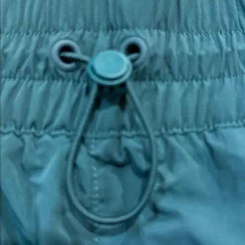 Eddie Bauer  Women's Mountain Crinkle Shorts Bluspruce NWT size medium - Image 7