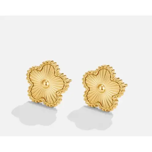 Boutique NEW Floral Etched Stud Earrings PVD Gold Plated 316L Statement Jewelry, 14.7