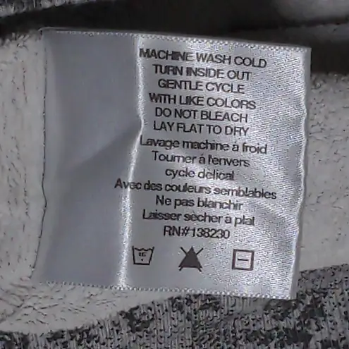 Pam & Gela Floral Lacy Pullover - Size M - EUC