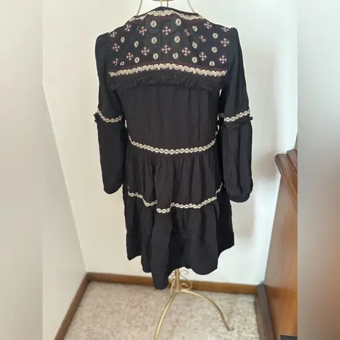 American Eagle  black embroidered long sleeve dress size XS