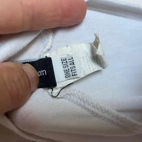 Onzie Flow white slightly cropped tank top OSFA one size fits all S small M L