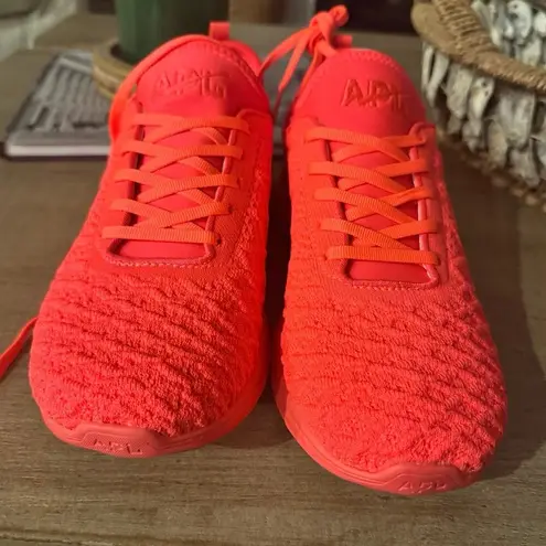 APL Womens TechLoom Phantom Parade Impulse Red Size 11 New in Box MSRP $185 SOO