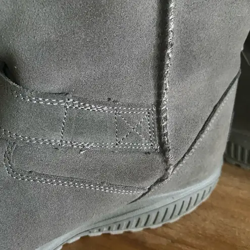 Skechers  Women Grey Shape Ups Boots Faux Fur lined Size 9 Cold Weather Fall thumbnail 8