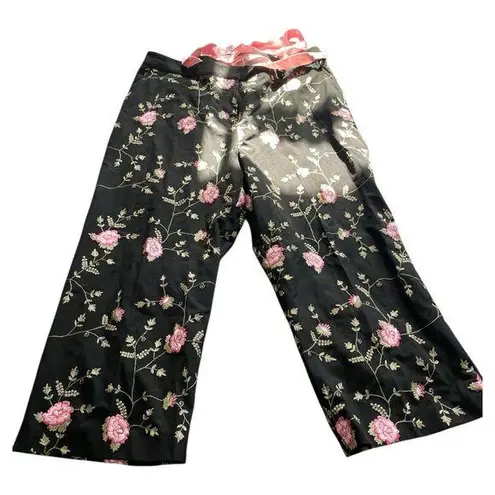 Karen Kane EUC Lifestyle Petites black/pink floral embroidered cropped pants 14P