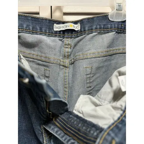 Fashion Bug Crop Denim Jeans Mid Rise Size 18P Medium Wash