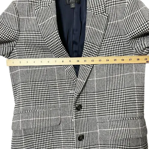 J.Crew  Women’s Boyfriend blazer in plaid Italian stretch wool Size 6