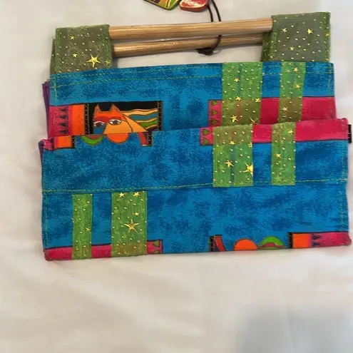 Laurel Birch small bag wood handle bird dog cat horse design wood dog tag EUC Green