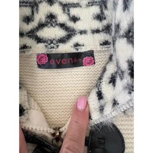 Even Women's Cream Black Toggle Front Pockets Knit Cardigan Sweater