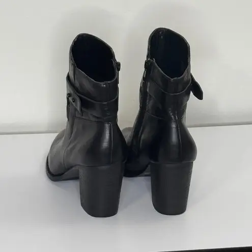 Arturo Chiang Sanya Booties Size 9.5m Distressed Black Leather Western