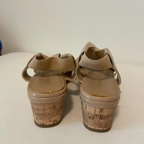Laura Ashley women’s nude elastic strap platform sandals — size 9.5