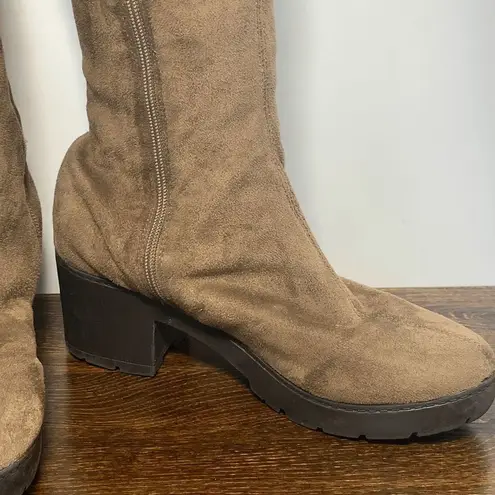 Breckelle's Faux Suede Leather Zip Closure Block Heeled Boots Size Brown 8M