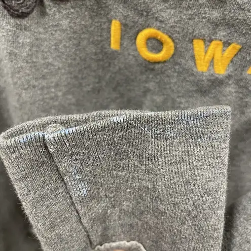 Campus Heritage Iowa Hawkeyes Womens Medium Sweatshirt Gray Wide Neck College