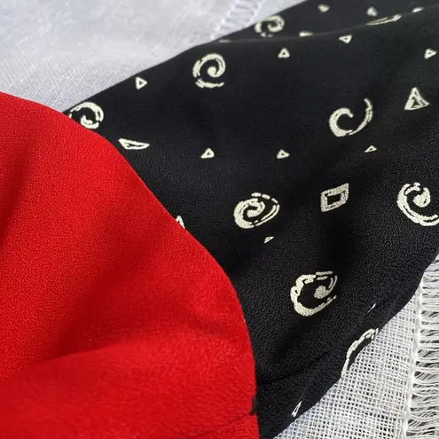 Breakin’ Loose 80s Black and Red Patterned Blazer Size M