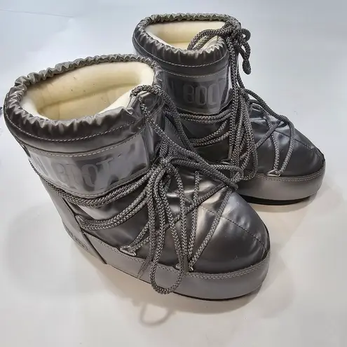 The Moon  BOOT Icon Low Glance Boot in Silver