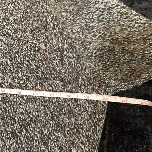 Boutique Women's Black Gray White Open Front Knit Long Cardigan Sweater with Pockets