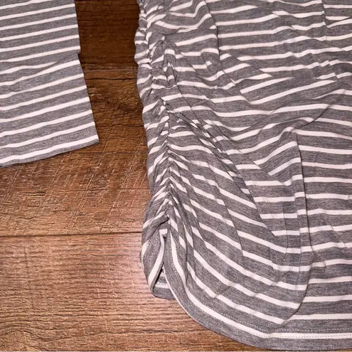 Smallshow Long Sleeve Side Ruched Maternity Tops
Gray Striped Maternity Top Gray Size undefined