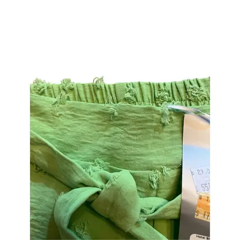 Amani resort wear shorts green NWT sz Small