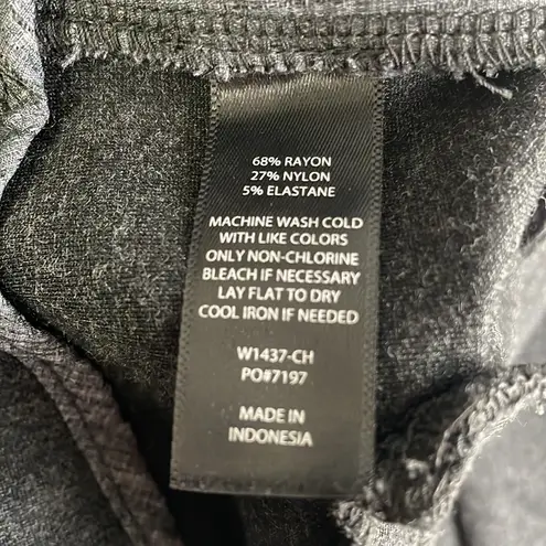 Betabrand Skinny Leg Cigarette Dress
Pant Yoga Pants in Charcoal Gray