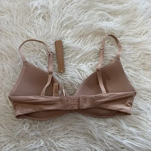 SKIMS Wireless Form Pushup Plunge Bra Clay Size 32C