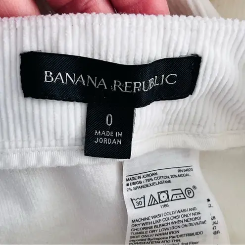 Banana Republic  White Corduroy Pants With Side Zipper Detailing Size 0 - Image 6