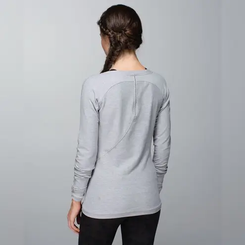 Lululemon  Love Some Run Long Sleeve Heathered Light Grey Size 6