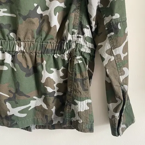 Love Tree  Camouflage Jacket Size Small Full Zip pockets cinch waist