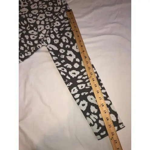 Cotton Emporium Leopard Print Cardigan Size S Open Front Gray Winter White Long Sweater Pockets