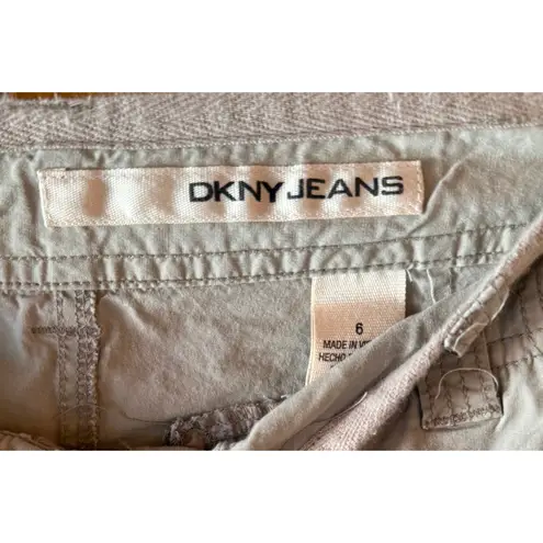 DKNY JEANS Womens Beige Cargo Capri Shorts Size 6 Tan