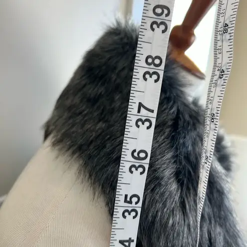 Kaufman Franco Carbon Faux Fur Vest Collar Gray Knit Sleeveless Vest