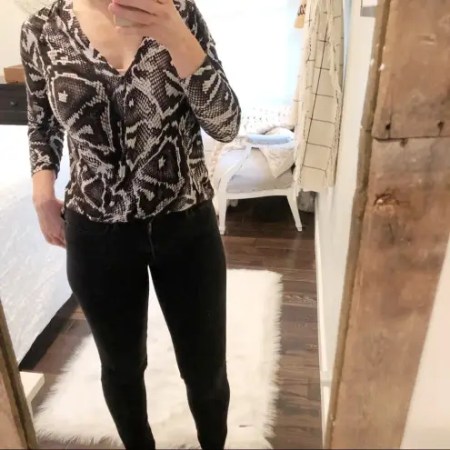 Guess Small Sexy snakeskin plunge knotted blouse thumbnail 4