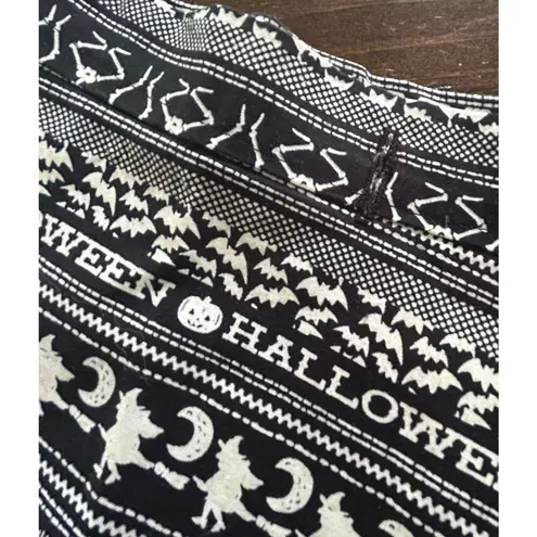 Vintage Halloween Cat Skull Witch Moon Pumpkin Black White Wrap Around Skirt Size undefined